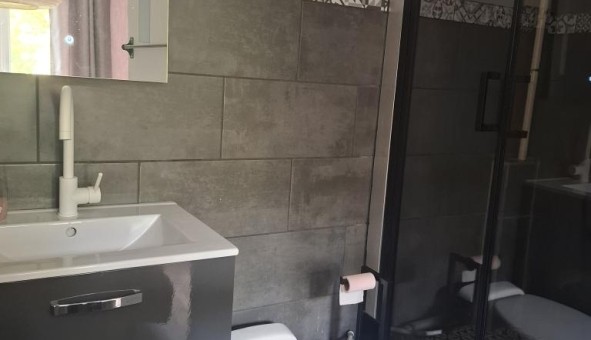 Logement tudiant T2 à Calvinet (15340)