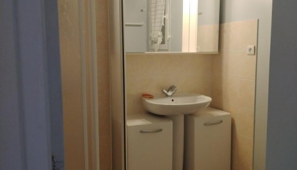 Logement tudiant T2 à Campouriez (12140)
