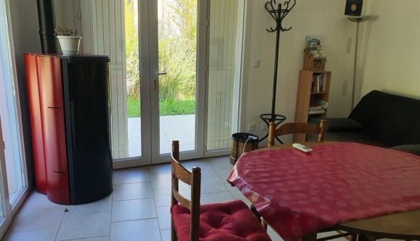 Logement tudiant T2 à Caseneuve (84750)