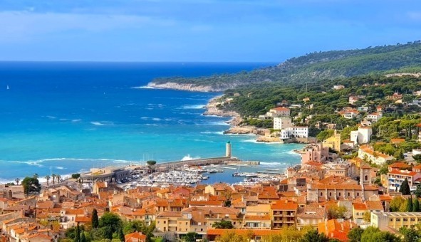 Logement tudiant Location T2 Vide Cassis (13260)