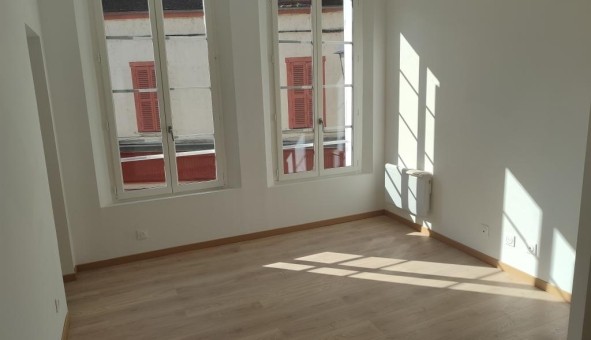 Logement �tudiant T2 &agrave; Champlay (89300)