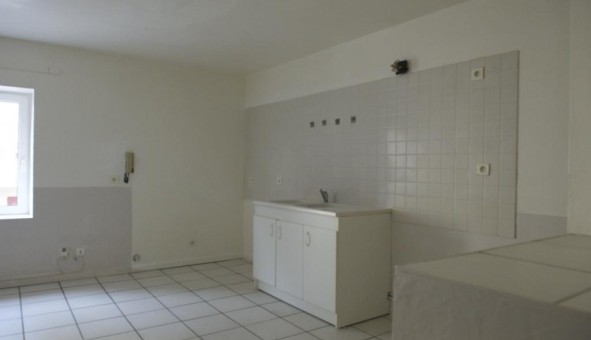 Logement tudiant Location T2 Vide Chantraine (88000)