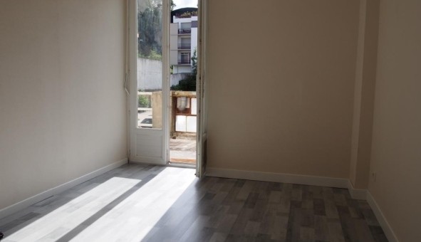 Logement tudiant Location T2 Vide Chantraine (88000)