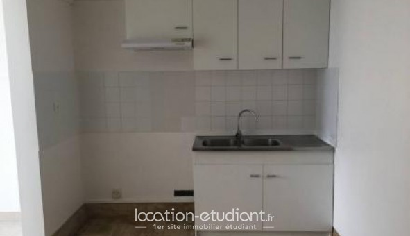 Logement tudiant Location T2 Vide Chteau Landon (77570)