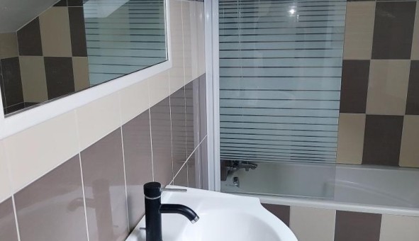 Logement �tudiant T2 &agrave; Coinches (88100)