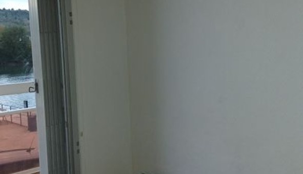 Logement �tudiant T2 &agrave; Collemiers (89100)