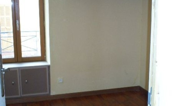 Logement �tudiant T2 &agrave; Collobri�res (83610)