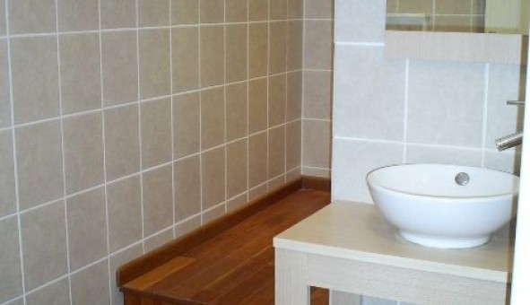 Logement �tudiant T2 &agrave; Collobri�res (83610)