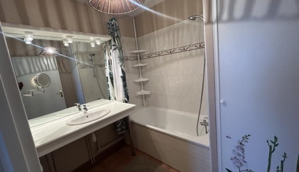 Logement tudiant T2 à Combs la Ville (77380)