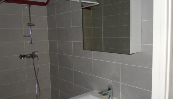 Logement tudiant T2 à Comprgnac (12100)