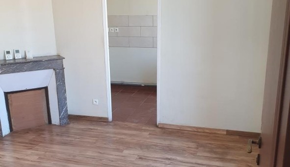 Logement tudiant Location T2 Vide Corbeil Essonnes (91100)