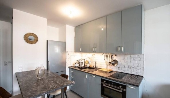Logement tudiant T2 à Courbevoie (92400)