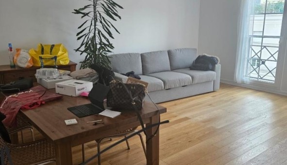 Logement tudiant Location T2 Vide Courbevoie (92400)