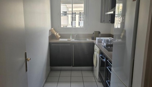 Logement tudiant T2 à Courbevoie (92400)