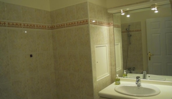 Logement tudiant T2 à Courbevoie (92400)