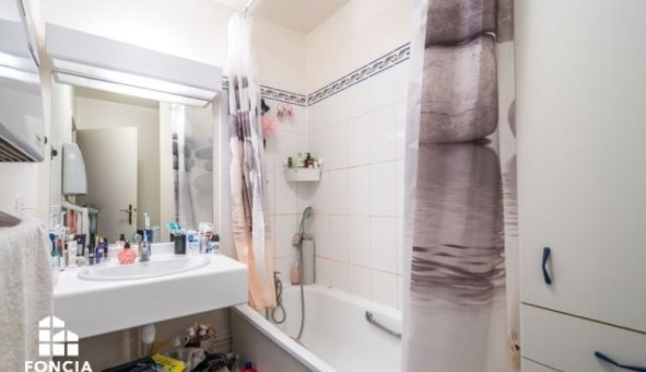 Logement tudiant T2 à Courbevoie (92400)