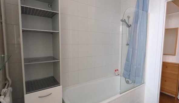 Logement tudiant T2 à Courbevoie (92400)