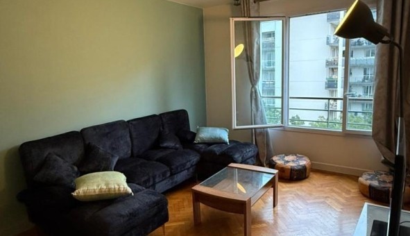 Logement tudiant T2 à Courbevoie (92400)