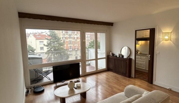 Logement tudiant Location T2 Vide Courbevoie (92400)