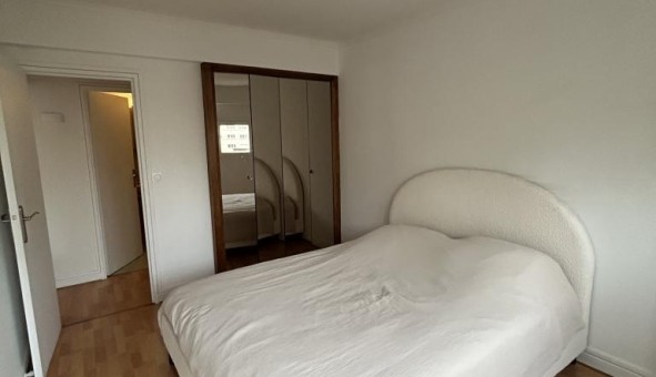 Logement tudiant T2 à Courbevoie (92400)