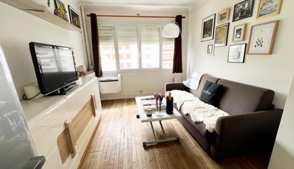 Logement tudiant Location T2 Vide Courbevoie (92400)