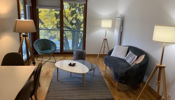 Logement �tudiant Location T2 Vide Courbevoie (92400)