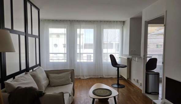 Logement �tudiant Location T2 Vide Courbevoie (92400)