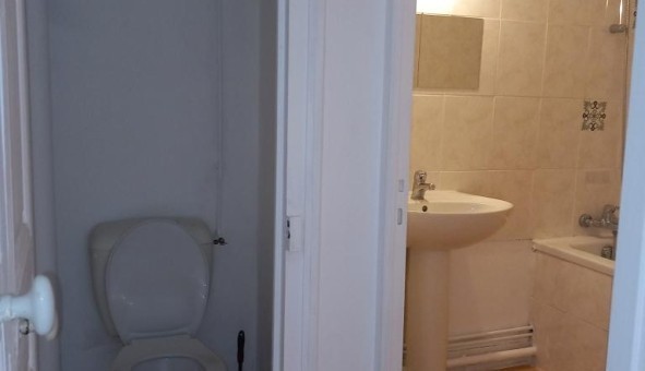 Logement étudiant T2 à Cours la Ville (69470)