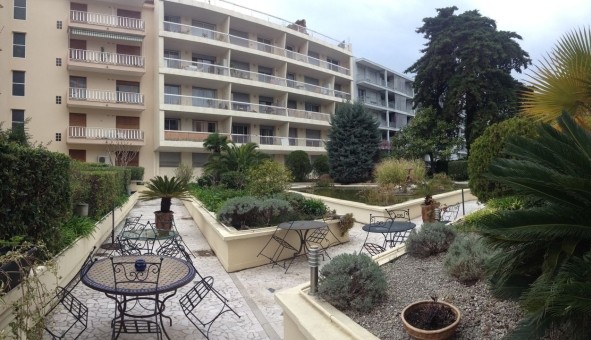 Logement �tudiant T2 &agrave; Coursegoules (06140)