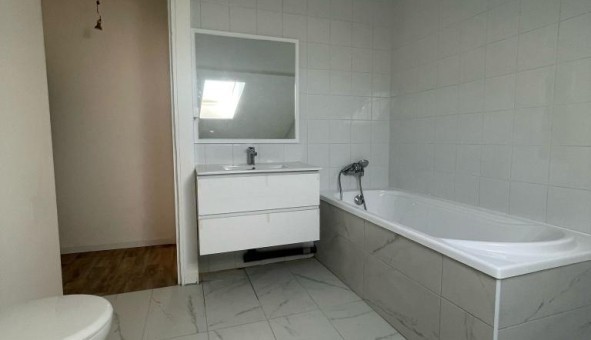 Logement tudiant Location T2 Vide Elbeuf (76500)
