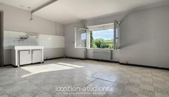 Logement tudiant T2 à Eyguires (13430)