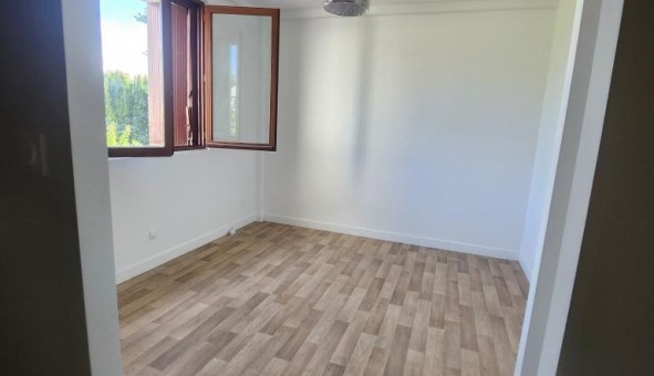 Logement tudiant T2 à Fleury Mrogis (91700)