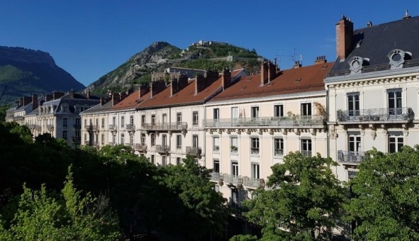 Logement tudiant Location T2 Vide Grenoble (38000)