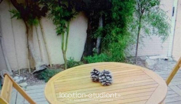 Logement tudiant T2 à Hyres (83400)