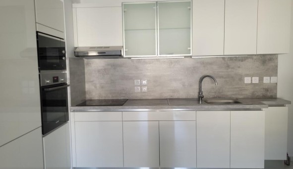 Logement tudiant T2 à Hyres (83400)