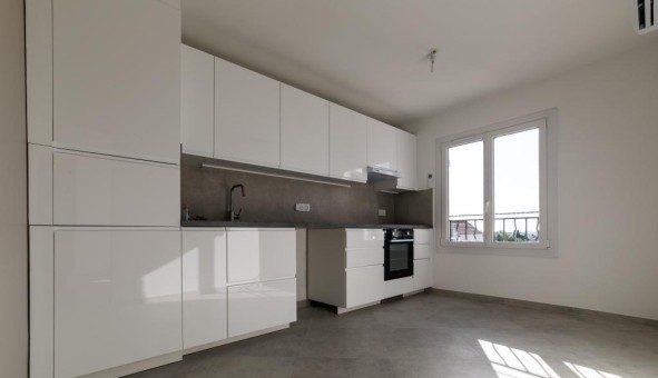 Logement tudiant T2 à Hyres (83400)