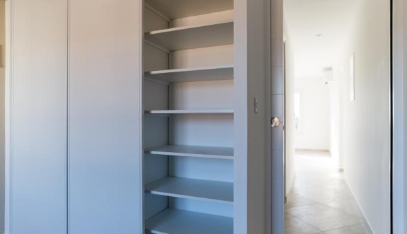 Logement tudiant T2 à Hyres (83400)