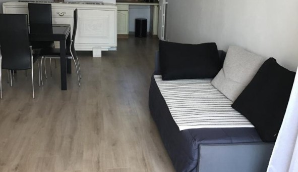 Logement tudiant T2 à Hyres (83400)
