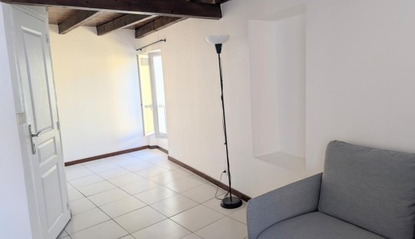 Logement tudiant T2 à Hyres (83400)