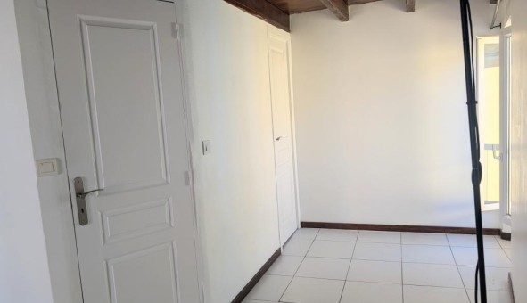 Logement tudiant T2 à Hyres (83400)