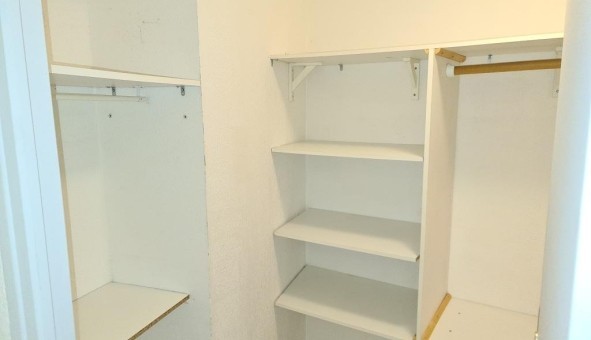 Logement tudiant T2 à Hyres (83400)
