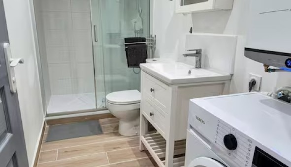 Logement tudiant T2 à Hyres (83400)