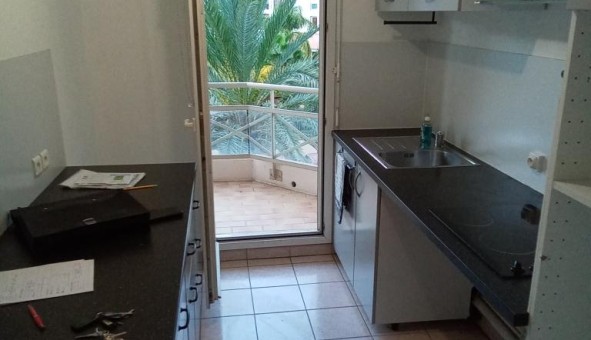 Logement tudiant T2 à Hyres (83400)