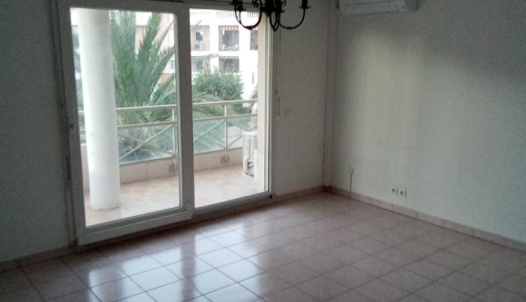 Logement tudiant T2 à Hyres (83400)