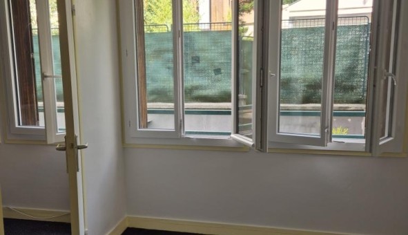 Logement tudiant Location T2 Vide Issy les Moulineaux (92130)