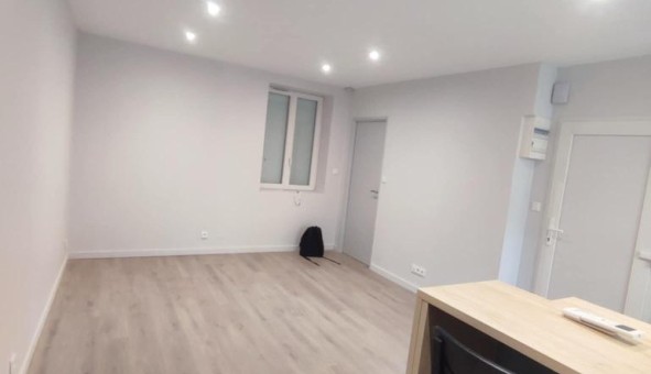 Logement �tudiant T2 &agrave; La Charm�e (71100)