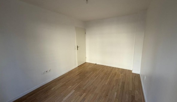 Logement étudiant T2 &agrave; La Garenne Colombes (92250)