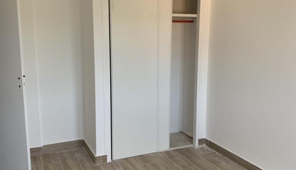 Logement tudiant Location T2 Vide La Seyne sur Mer (83500)