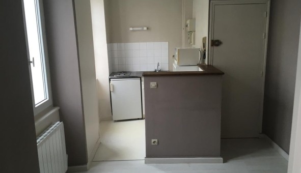 Logement tudiant Location T2 Vide Laval (53000)