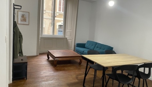 Logement tudiant Location T2 Vide Laval (53000)